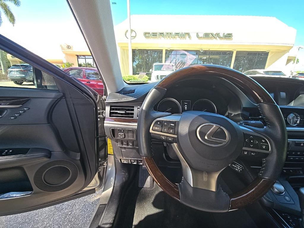 used 2018 Lexus ES 350 car, priced at $24,488