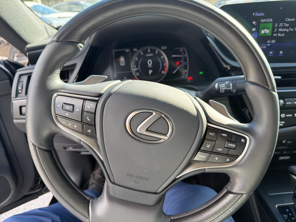 used 2022 Lexus ES 350 car, priced at $41,998
