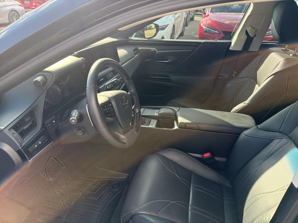 used 2022 Lexus ES 350 car, priced at $41,998