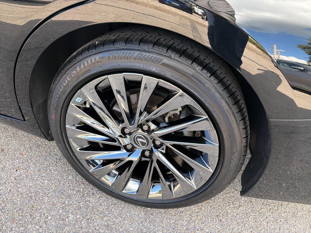 used 2022 Lexus ES 350 car, priced at $41,998