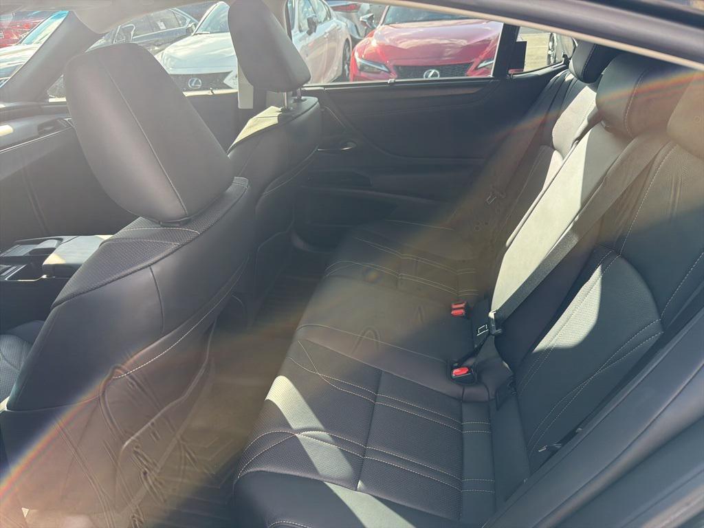 used 2022 Lexus ES 350 car, priced at $41,998