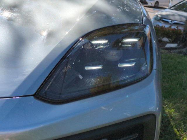 new 2025 Porsche Cayenne car