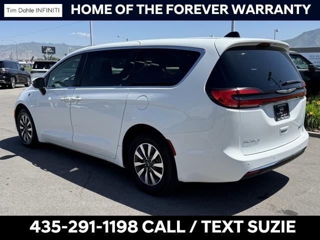 used 2023 Chrysler Pacifica Hybrid car, priced at $25,711