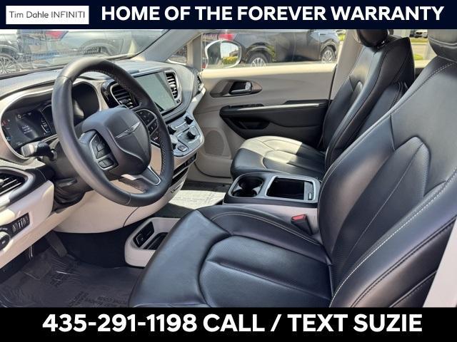 used 2023 Chrysler Pacifica Hybrid car, priced at $25,711