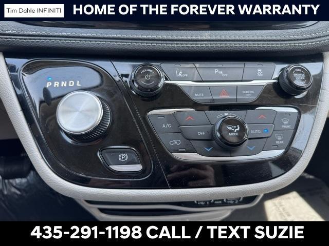 used 2023 Chrysler Pacifica Hybrid car, priced at $25,711