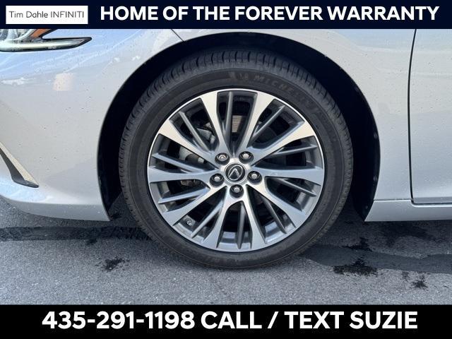 used 2019 Lexus ES 300h car, priced at $29,711