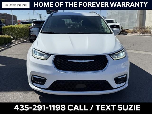 used 2021 Chrysler Pacifica Hybrid car, priced at $25,711