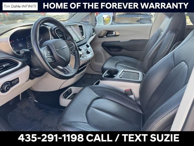 used 2021 Chrysler Pacifica Hybrid car, priced at $25,711