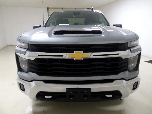 used 2024 Chevrolet Silverado 2500 car, priced at $39,995