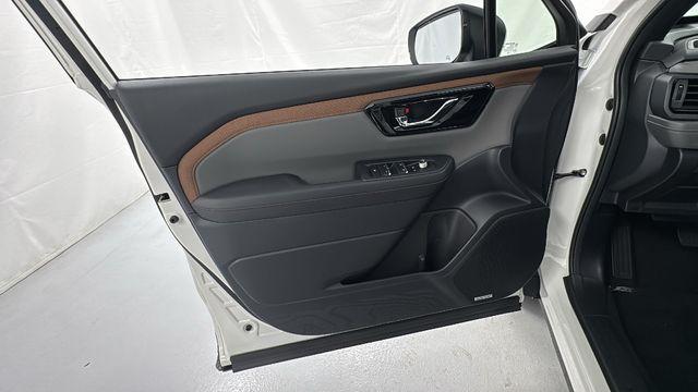new 2025 Subaru Forester car, priced at $39,984