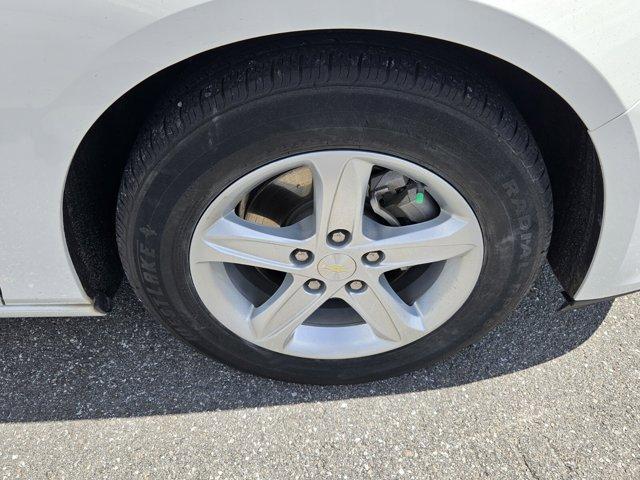 used 2019 Chevrolet Malibu car, priced at $15,984