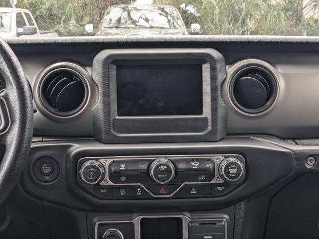 used 2022 Jeep Wrangler Unlimited car, priced at $27,484