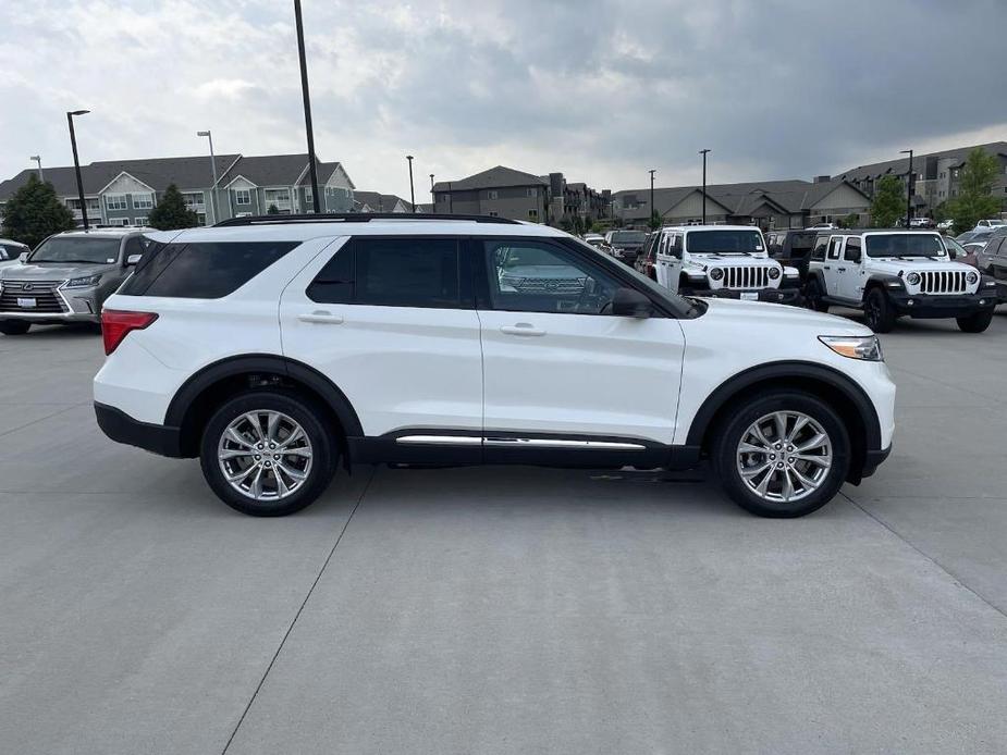 new 2024 Ford Explorer car, priced at $45,754