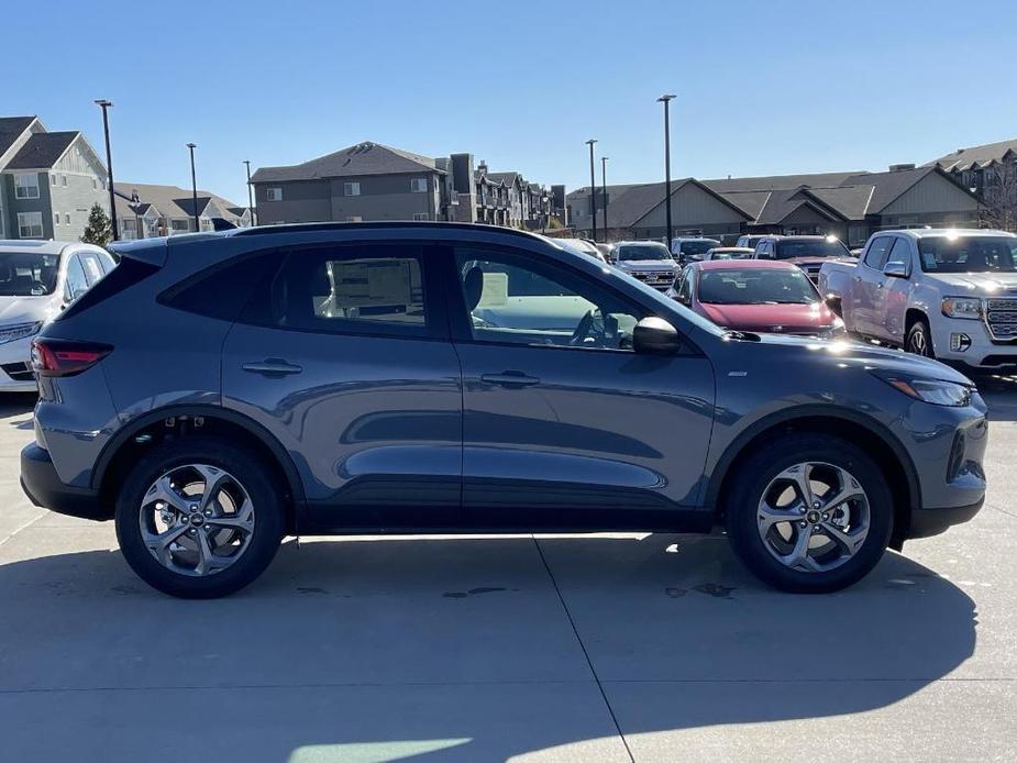 new 2025 Ford Escape car, priced at $33,035