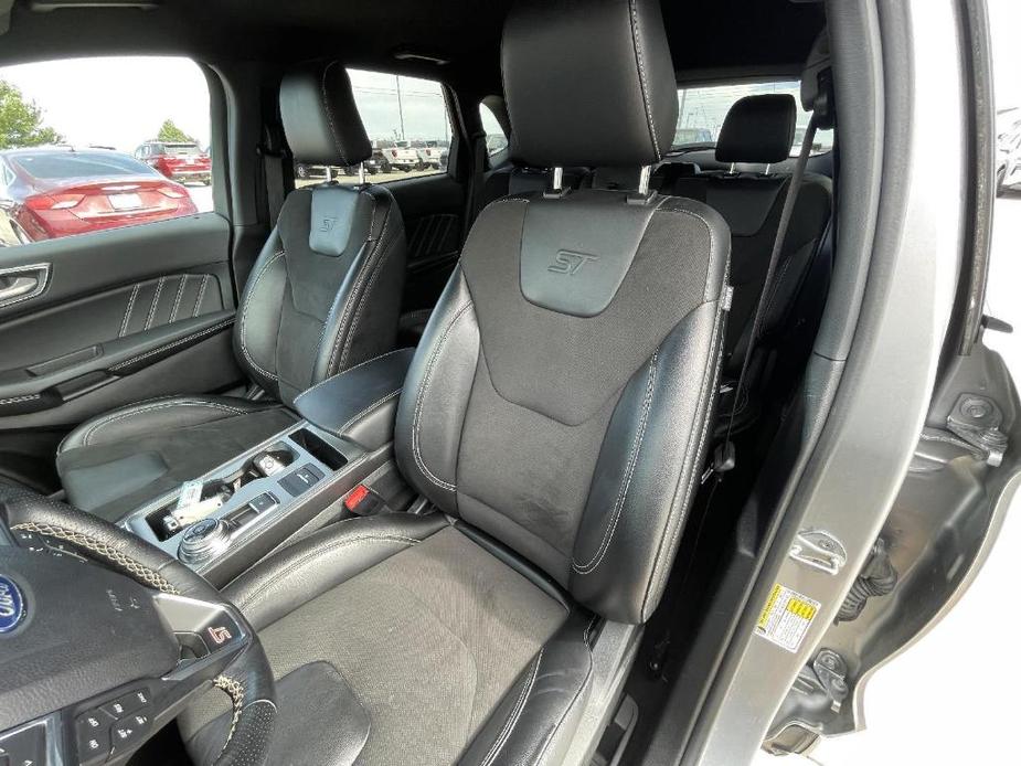 used 2022 Ford Edge car, priced at $27,000