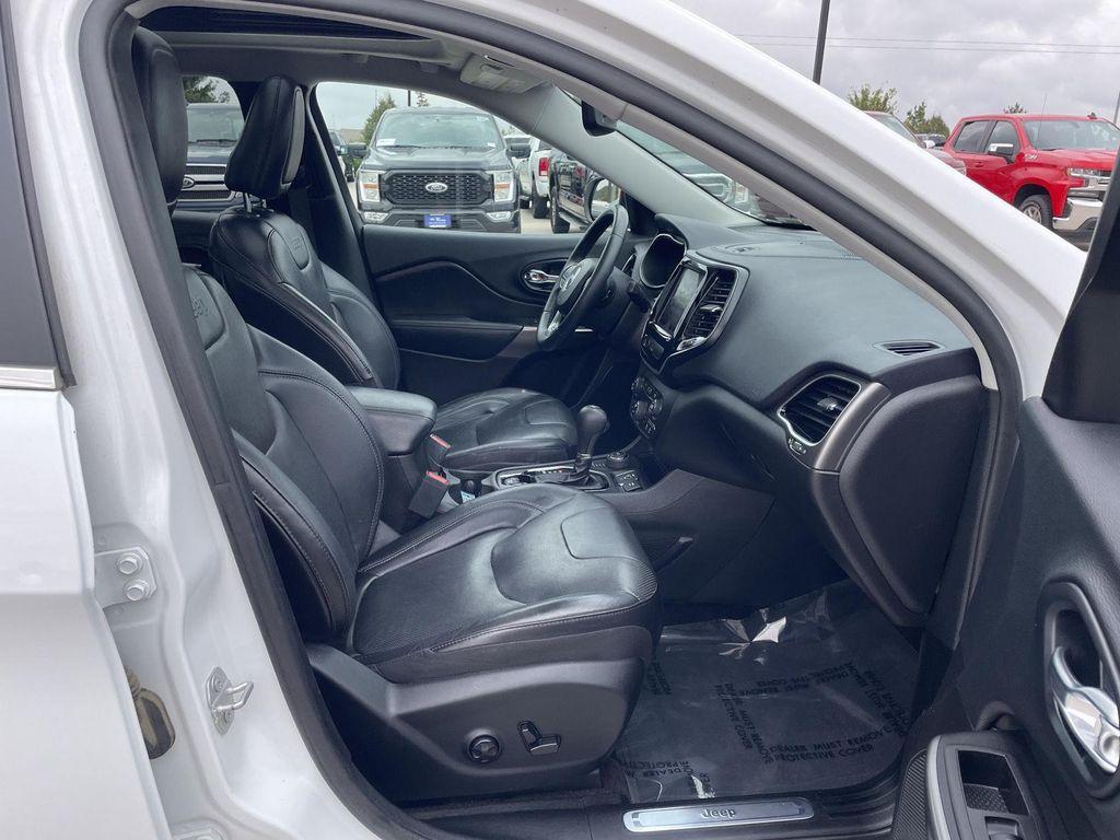 used 2019 Jeep Cherokee car, priced at $18,900