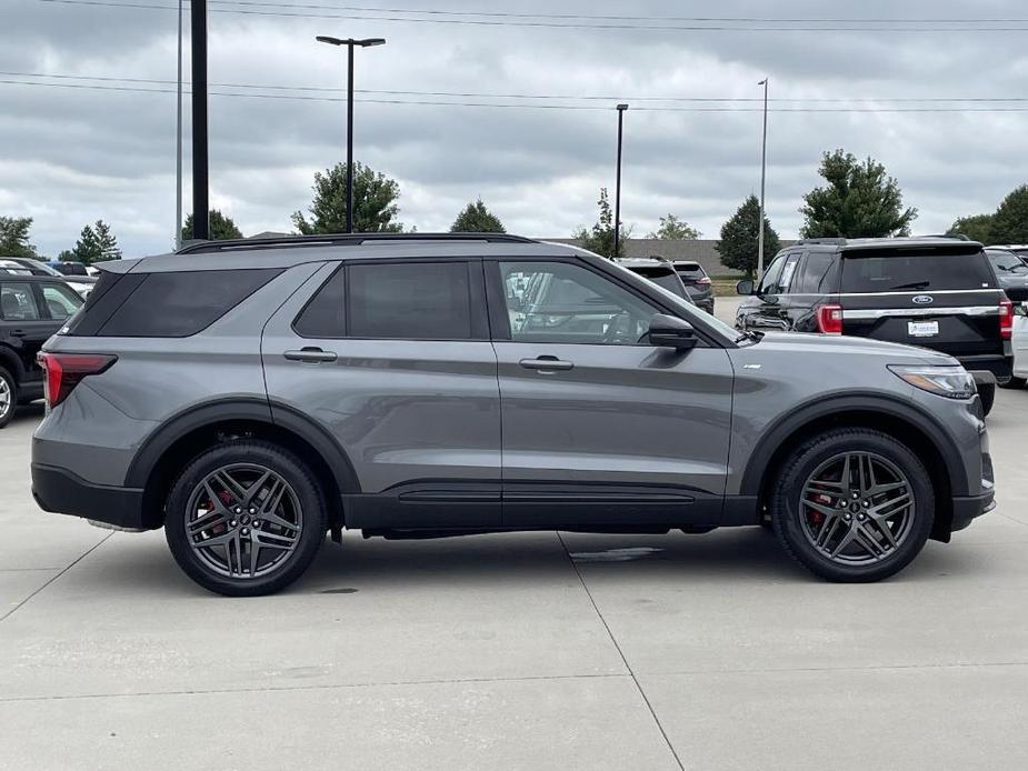 new 2025 Ford Explorer car, priced at $50,040