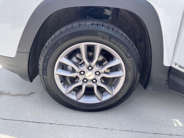 used 2023 GMC Terrain car, priced at $27,400
