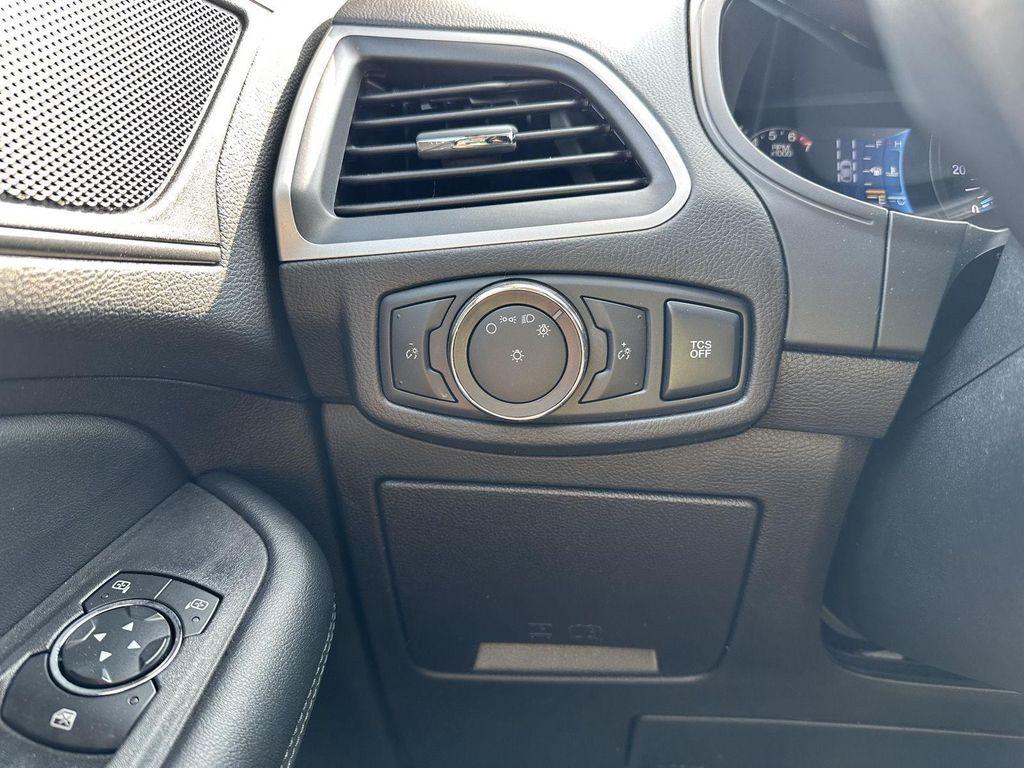 used 2022 Ford Edge car, priced at $22,000