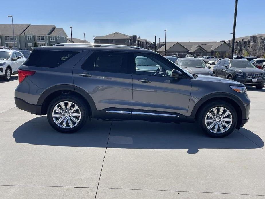 new 2024 Ford Explorer car, priced at $50,437