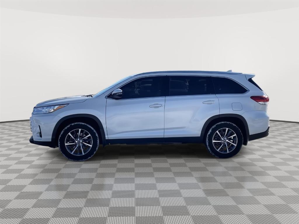 used 2019 Toyota Highlander car, priced at $27,750