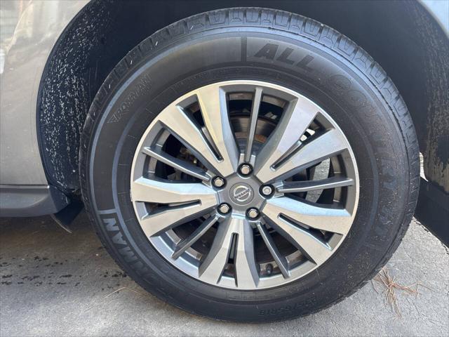 used 2020 Nissan Pathfinder car, priced at $10,995