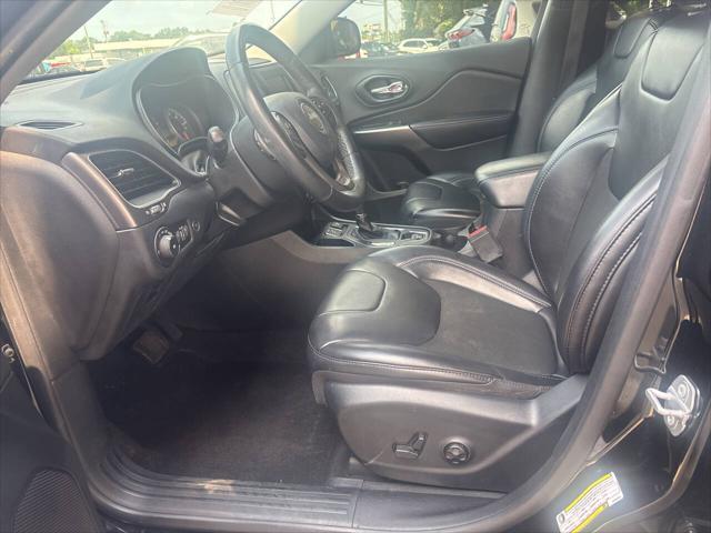 used 2019 Jeep Cherokee car, priced at $10,995