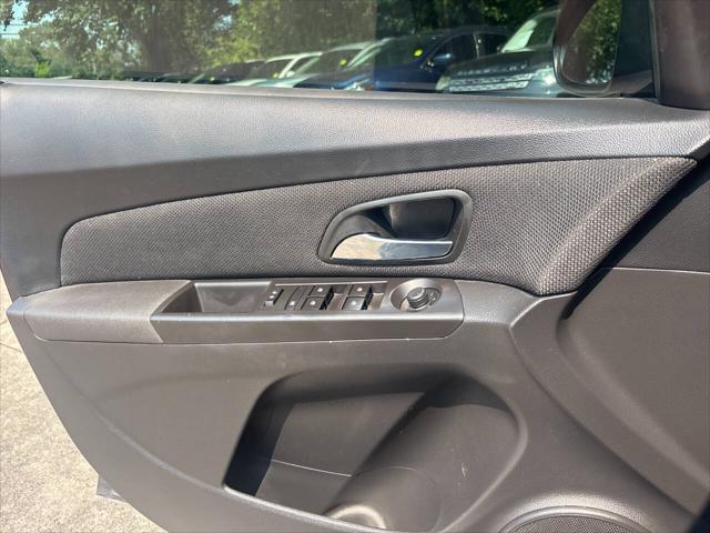 used 2016 Chevrolet Cruze Limited car, priced at $9,995