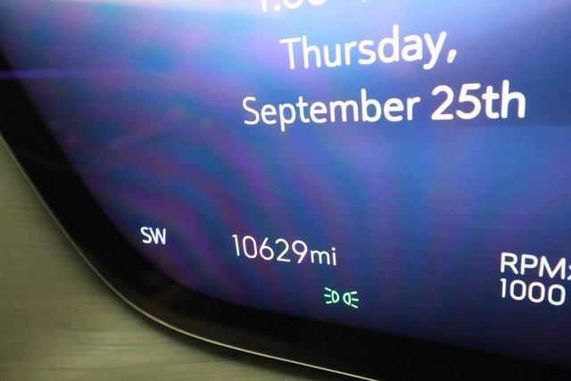 used 2025 Buick Envision car, priced at $34,995