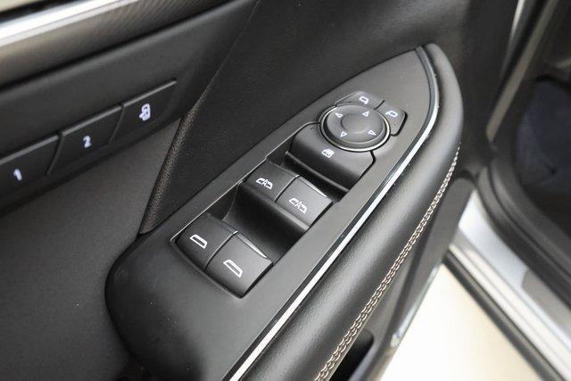 used 2025 Buick Envision car, priced at $34,995