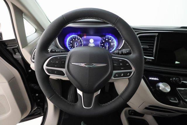 used 2024 Chrysler Pacifica car, priced at $38,274