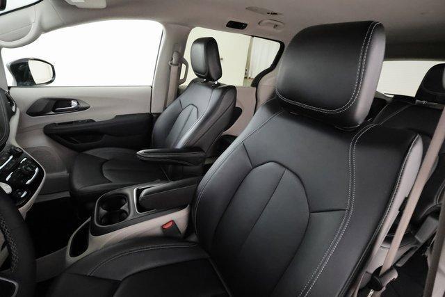 used 2024 Chrysler Pacifica car, priced at $38,274