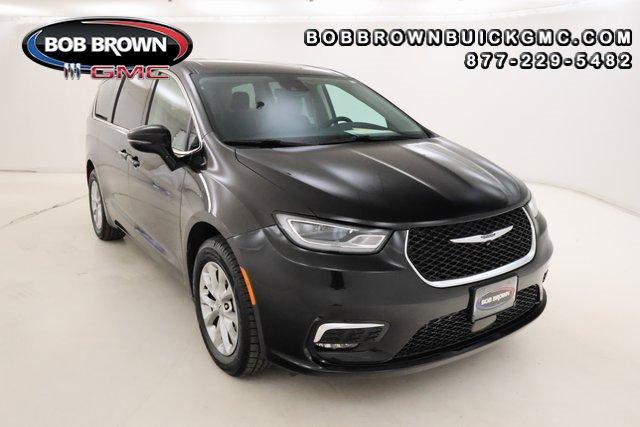 used 2024 Chrysler Pacifica car, priced at $38,274