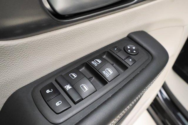 used 2024 Chrysler Pacifica car, priced at $38,274