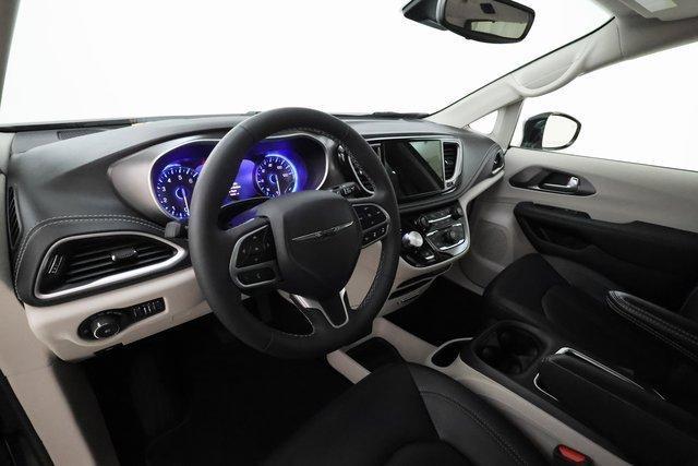 used 2024 Chrysler Pacifica car, priced at $38,274
