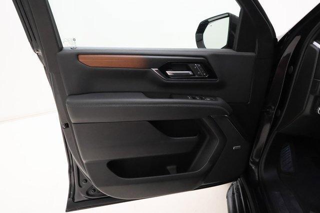 used 2025 GMC Yukon car, priced at $76,795