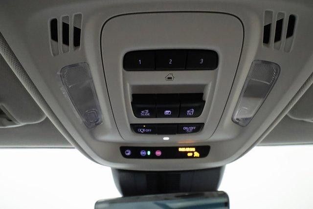 used 2025 Buick Envision car, priced at $39,895