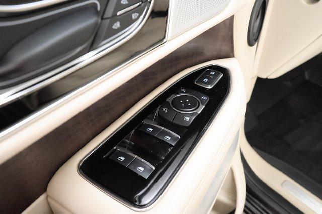 used 2021 Lincoln Navigator car, priced at $53,359