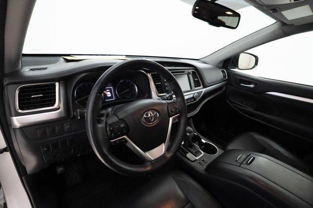 used 2016 Toyota Highlander car, priced at $19,295