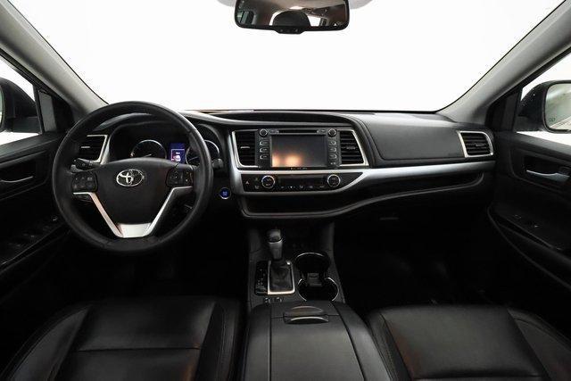 used 2016 Toyota Highlander car, priced at $19,295
