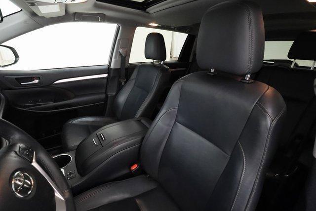 used 2016 Toyota Highlander car, priced at $19,295