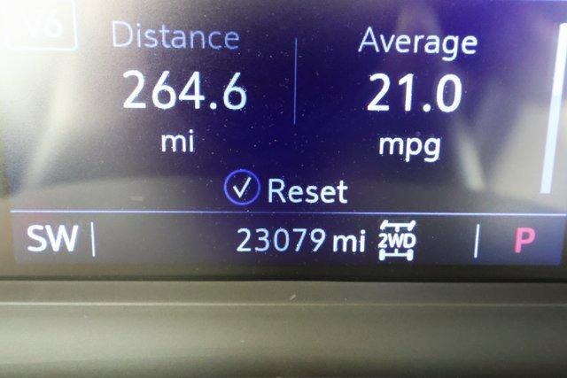 used 2025 Cadillac XT6 car, priced at $44,395