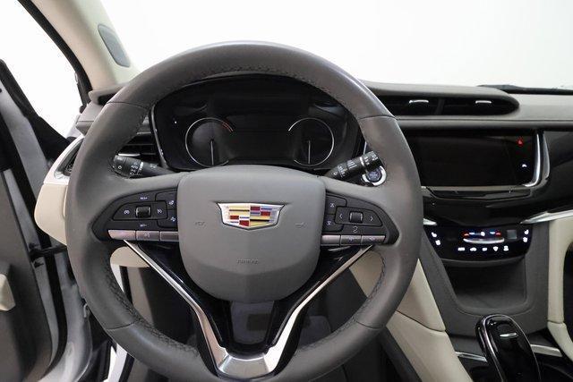 used 2025 Cadillac XT6 car, priced at $44,395
