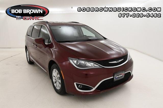 used 2017 Chrysler Pacifica car, priced at $15,299