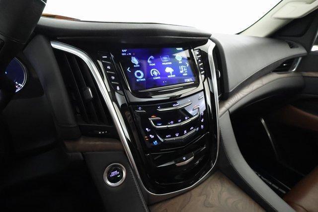 used 2020 Cadillac Escalade ESV car, priced at $37,386