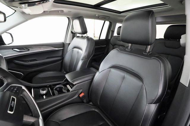 used 2022 Jeep Grand Cherokee car, priced at $28,659