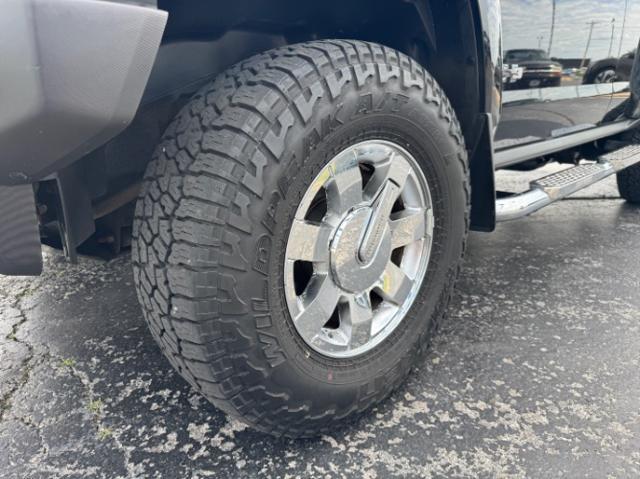 used 2006 Hummer H3 car, priced at $10,980