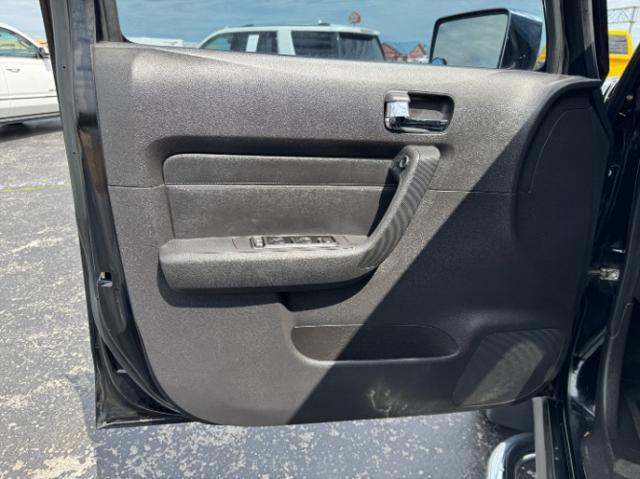 used 2006 Hummer H3 car, priced at $10,980