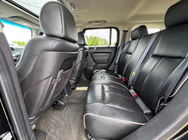 used 2006 Hummer H3 car, priced at $10,980