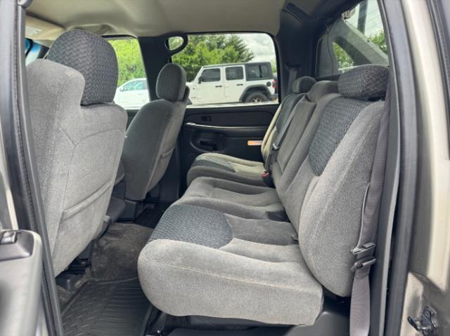 used 2003 Chevrolet Avalanche car, priced at $9,980